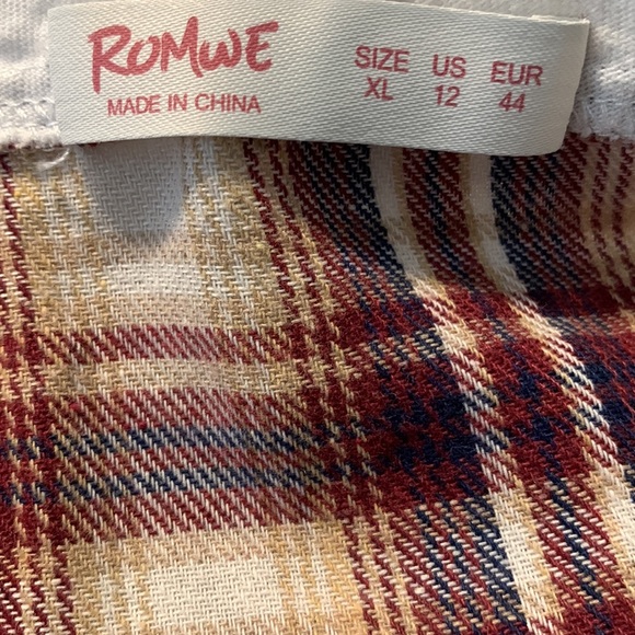 Romwe Plaid Button Down Hooded Top Size XL - Picture 6 of 6